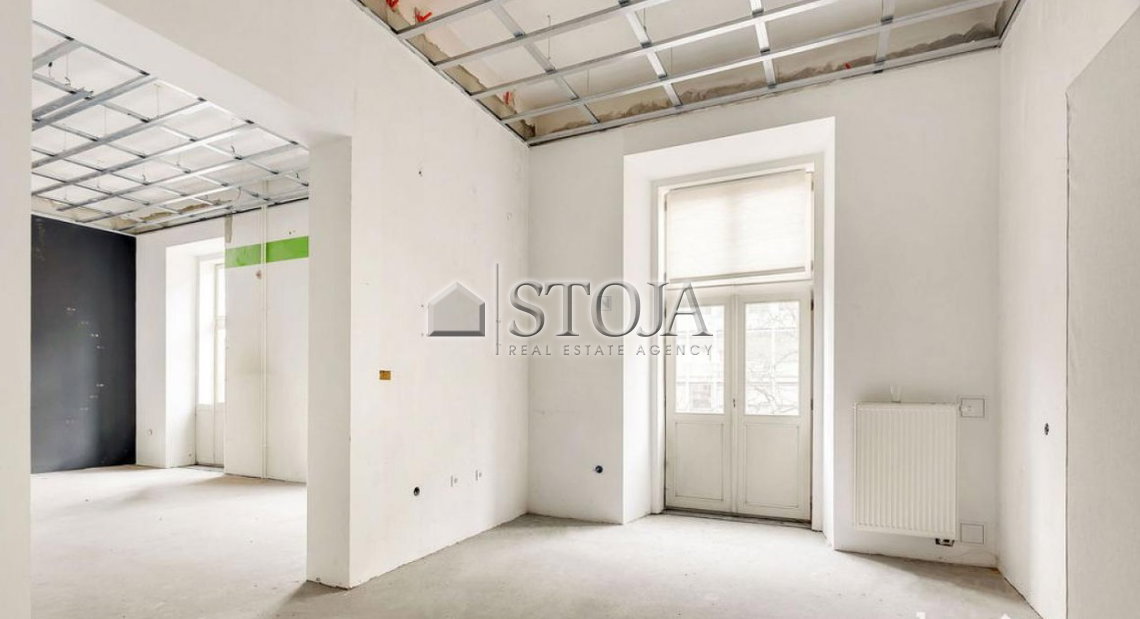 Location: Ljubljana mesto, Center, Center