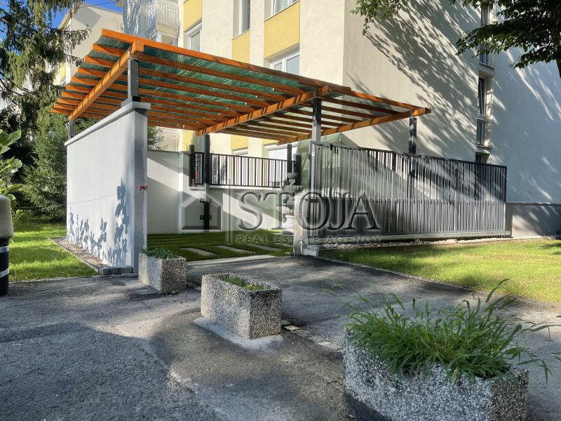 Lokacija: Ljubljana mesto, Šiška, Sp. Šiška