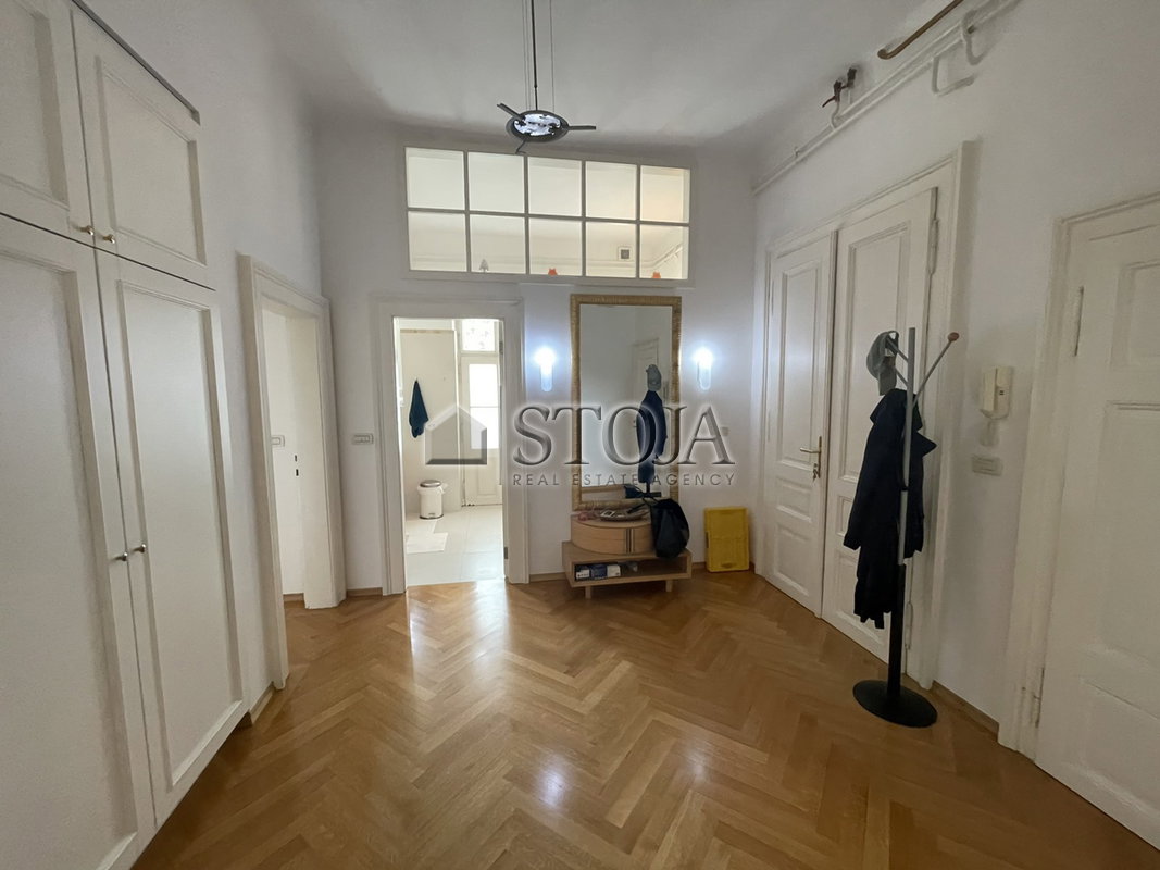 Location: Ljubljana mesto, Center, Center
