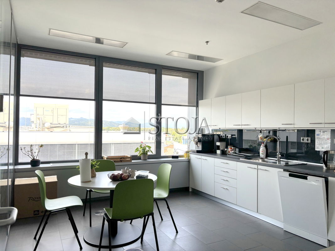 Lokacija: Ljubljana mesto, Bežigrad, Brinje