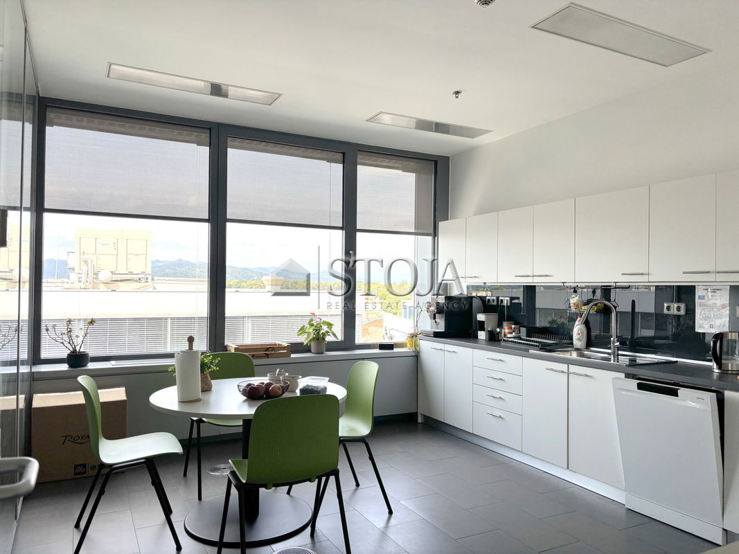 Lokacija: Ljubljana mesto, Bežigrad, Brinje