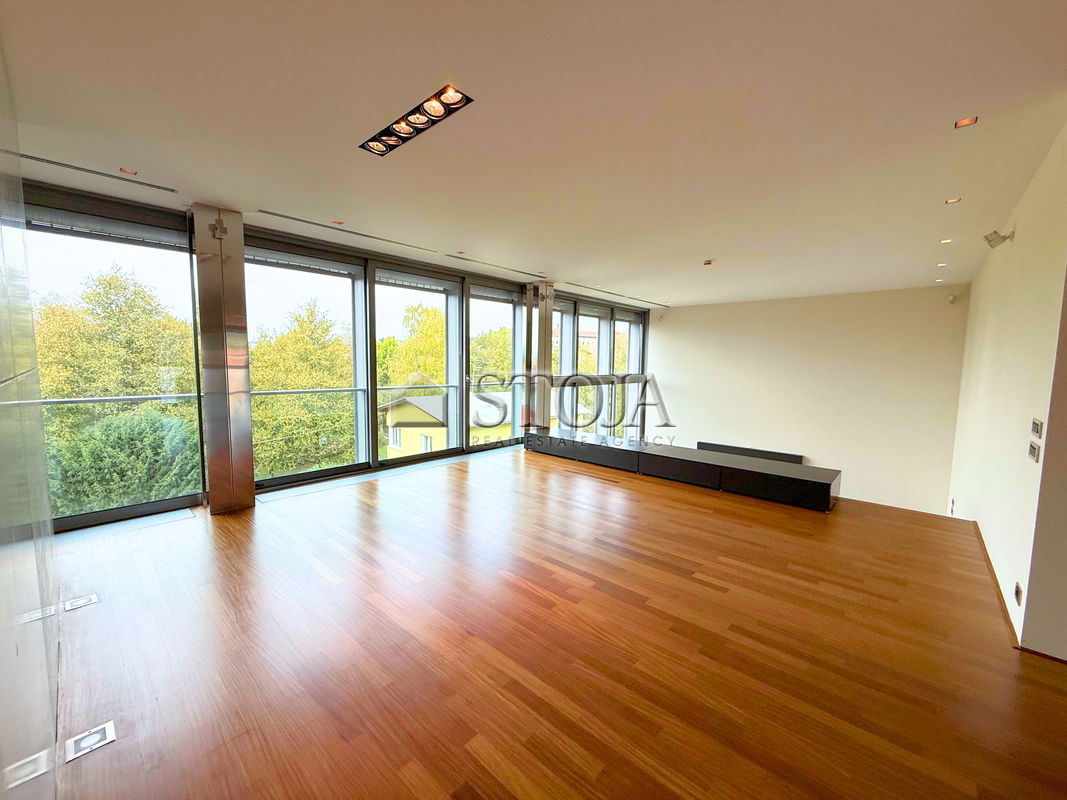 Lokacija: Ljubljana mesto, Center, Center