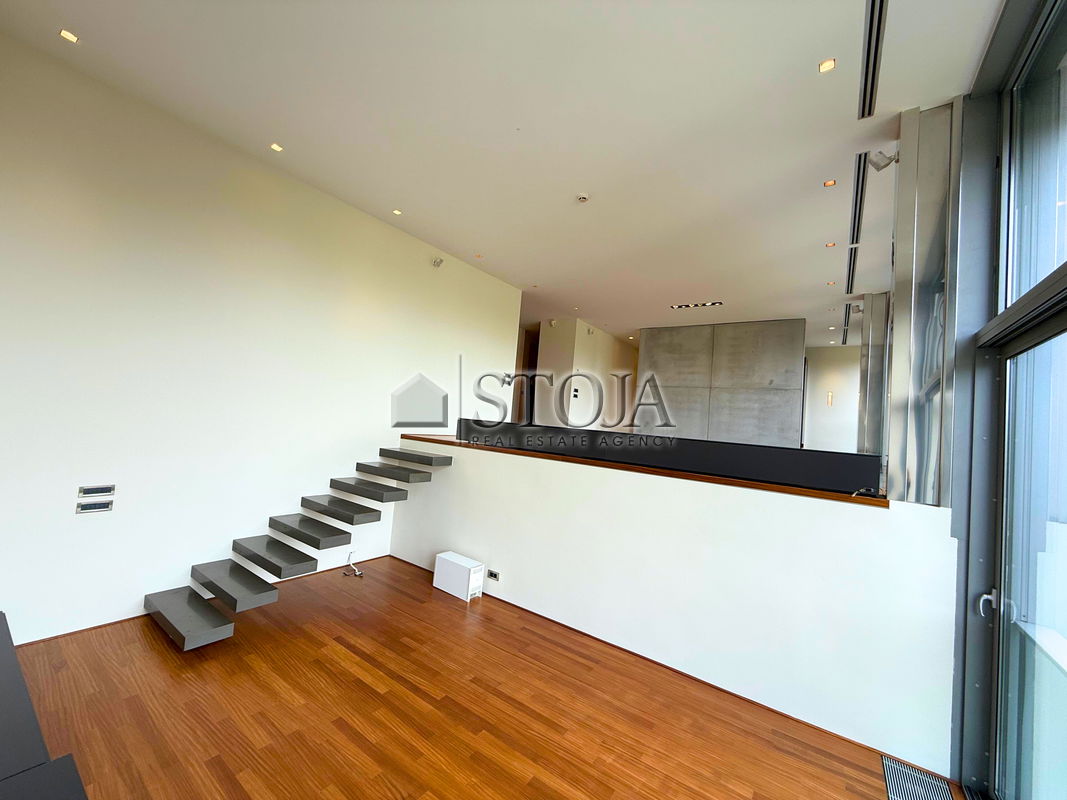 Lokacija: Ljubljana mesto, Center, Center