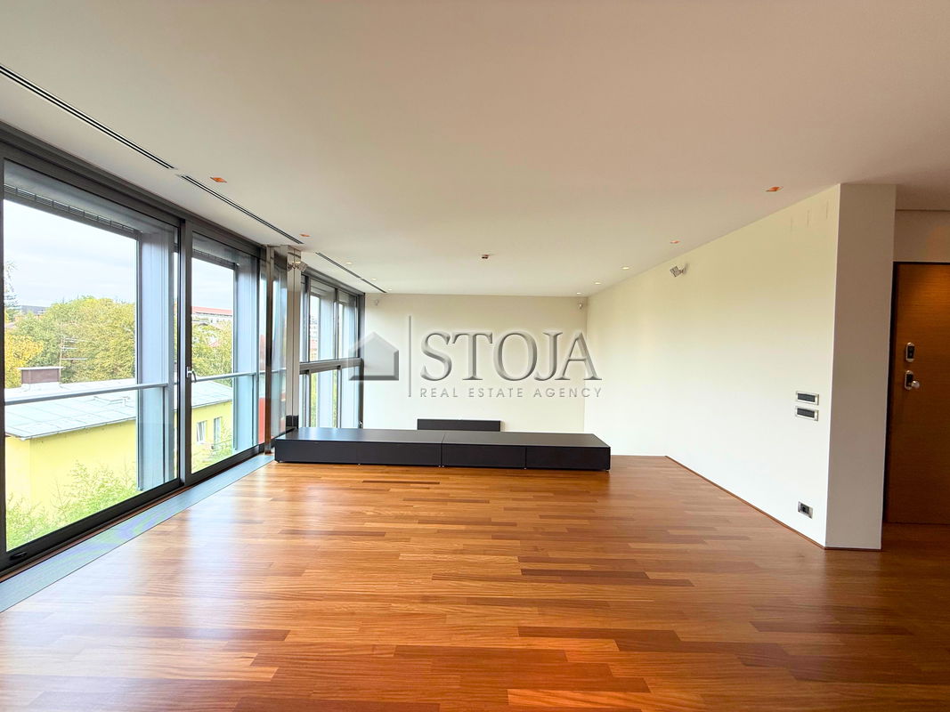 Lokacija: Ljubljana mesto, Center, Center