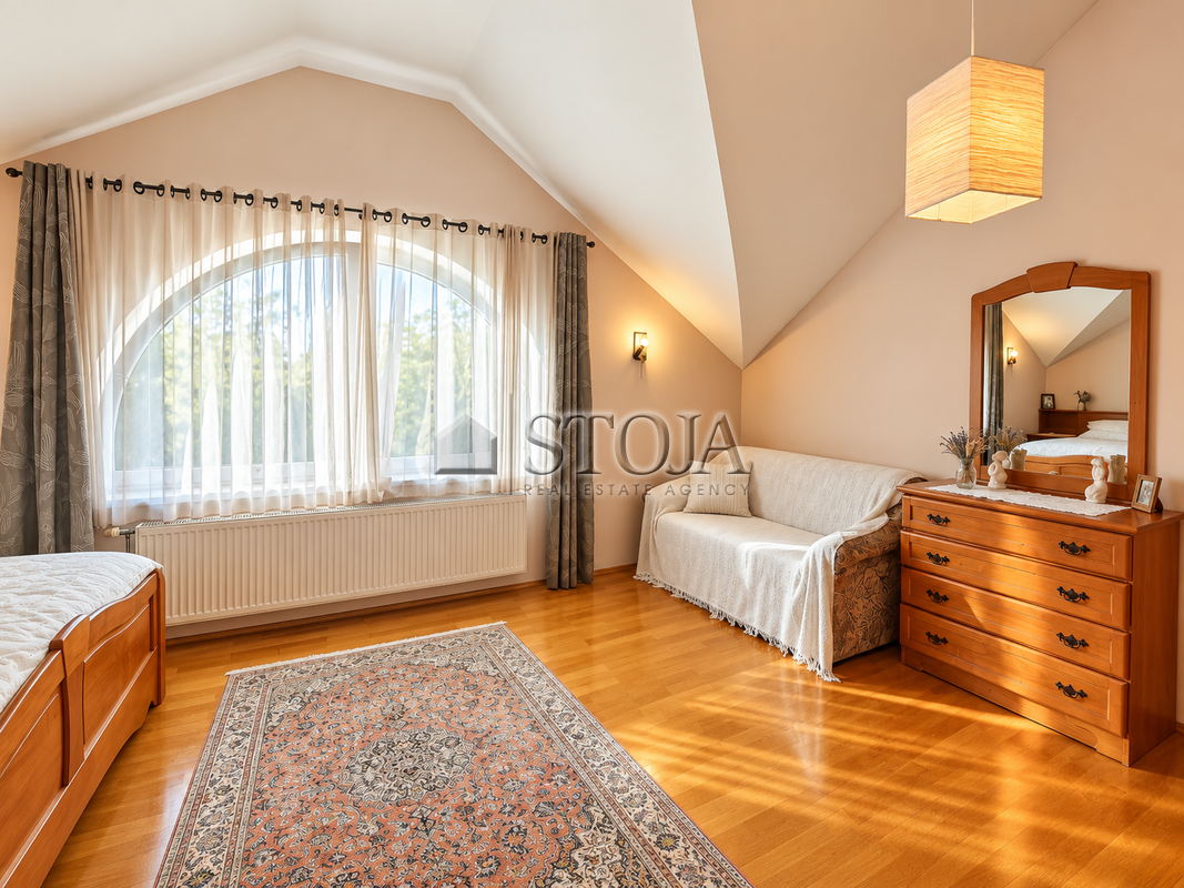 Lokacija: Ljubljana okolica, Škofljica, Škofljica