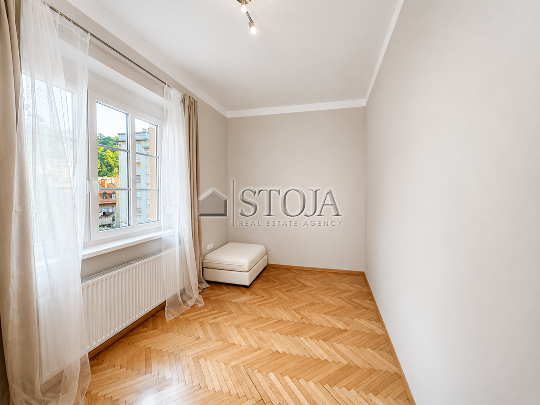 Lokacija: Ljubljana mesto, Center, Poljane