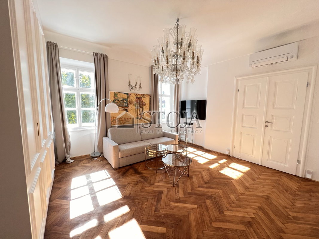 Location: Ljubljana mesto, Center, Center