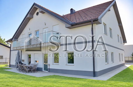Location: Ljubljana mesto, Center, Center