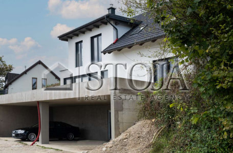 Location: Ljubljana okolica, Mengeš, Dobeno