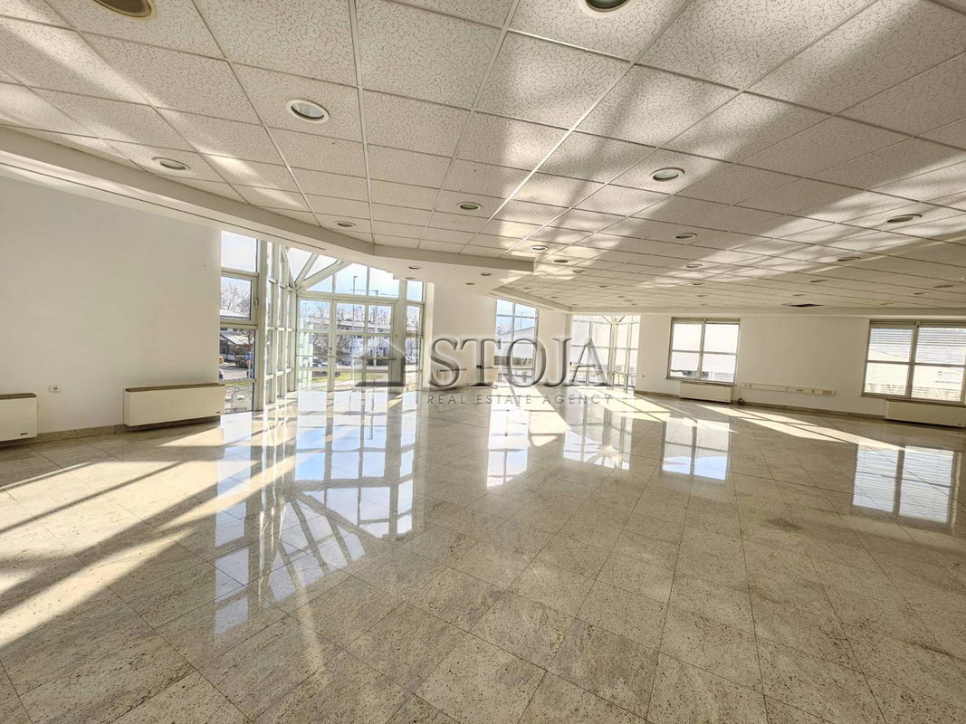 Lokacija: Ljubljana okolica, Trzin, Trzin