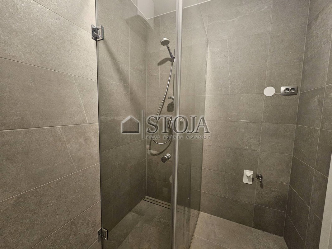 Lokacija: Gorenjska, Radovljica, Radovljica