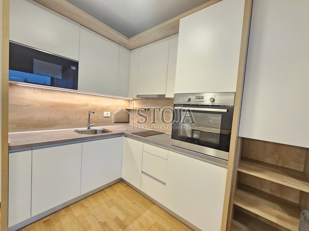 Lokacija: Gorenjska, Radovljica, Radovljica