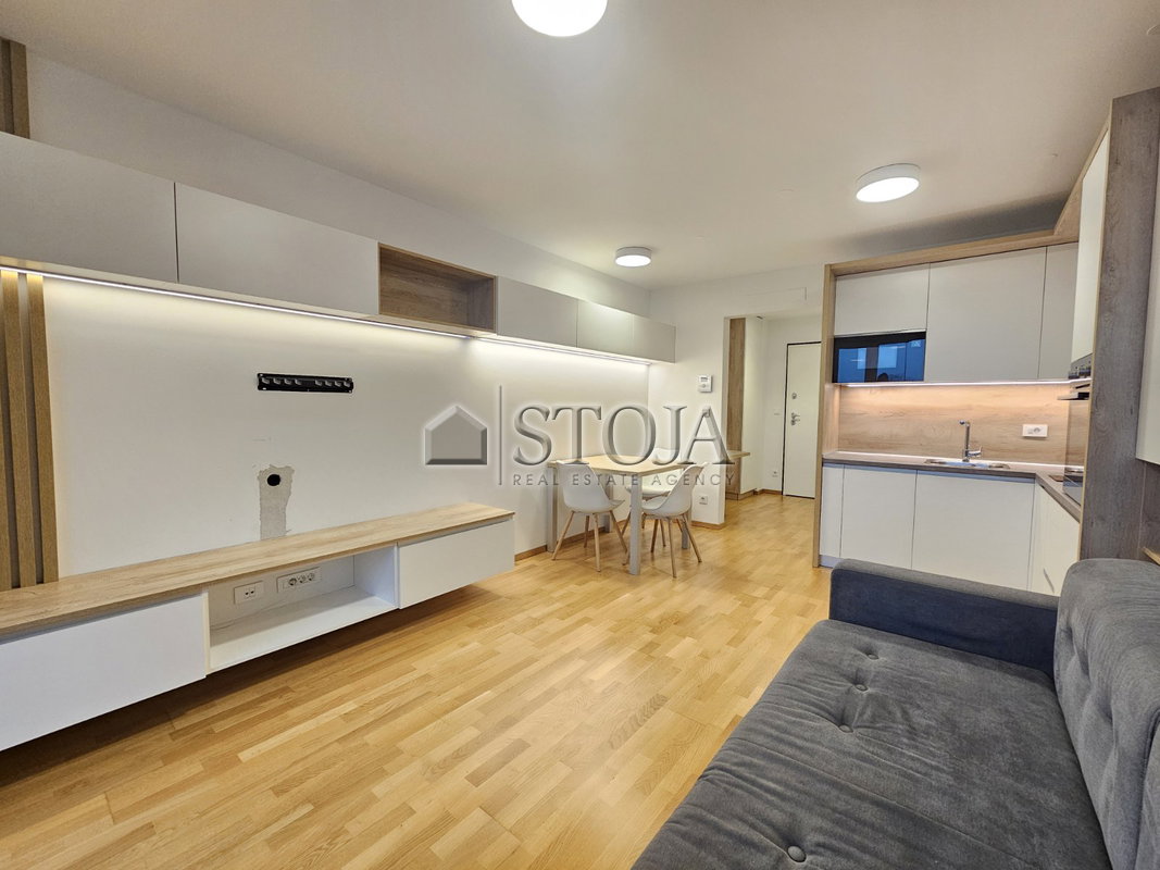 Lokacija: Gorenjska, Radovljica, Radovljica