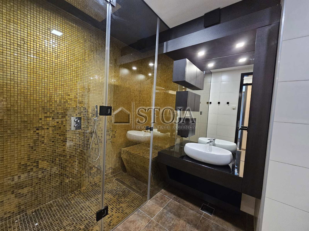 Location: Ljubljana City, Šiška, Šiška