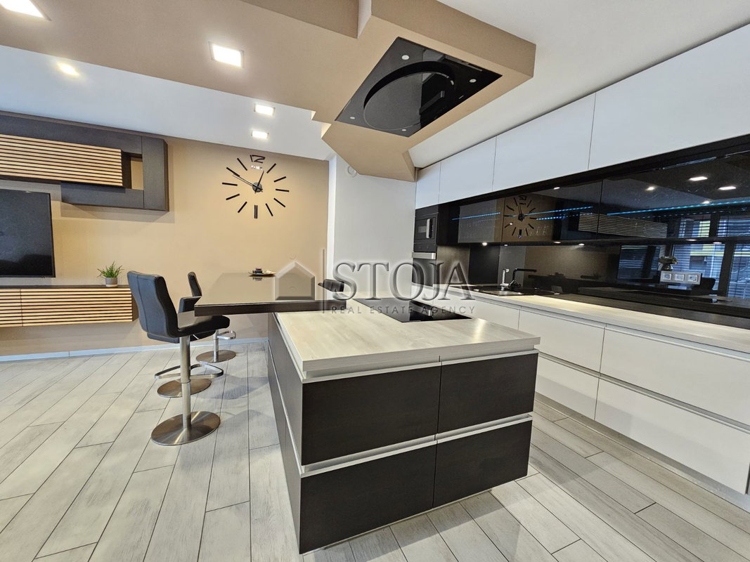 Location: Ljubljana City, Šiška, Šiška