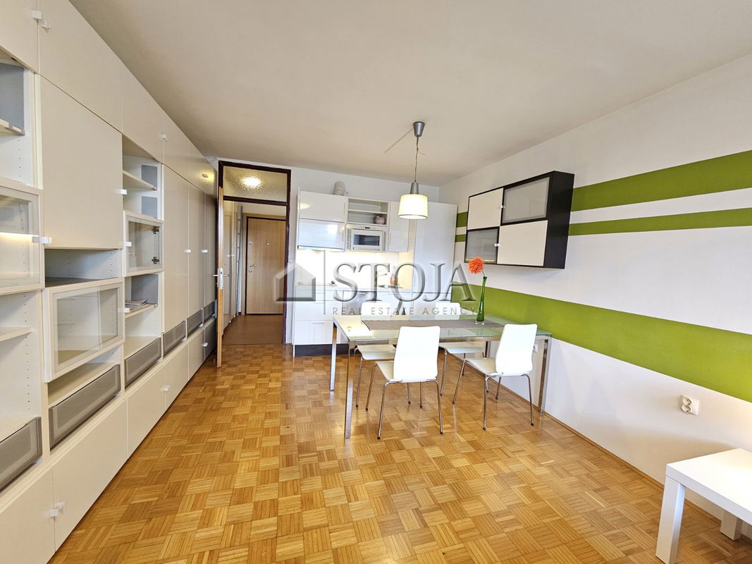 Location: Ljubljana City, Vič-Rudnik, Trnovo