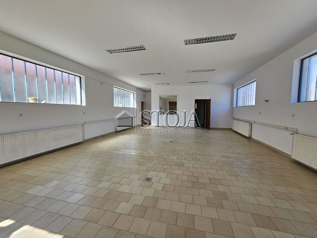 Location: Ljubljana City, Šiška, Podutik