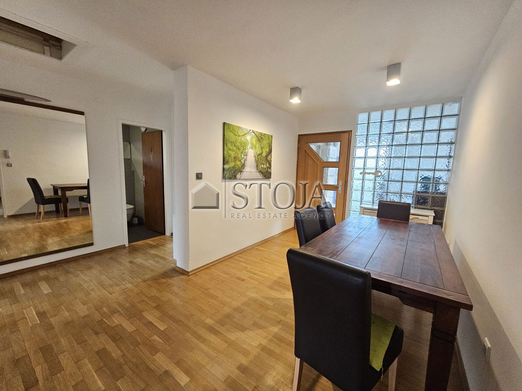 Location: Ljubljana City, Šiška, Podutik
