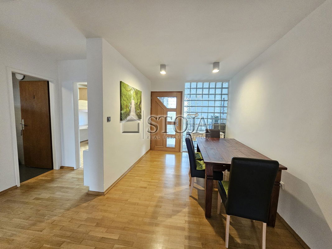 Location: Ljubljana City, Šiška, Podutik