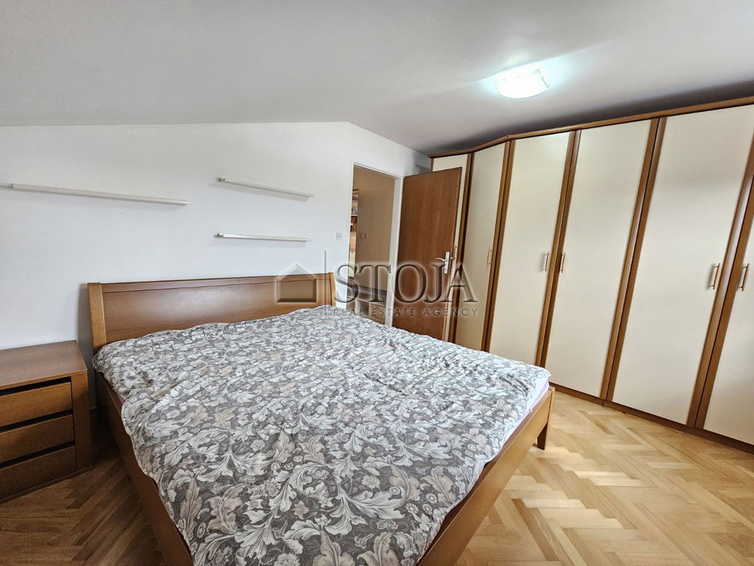 Location: Ljubljana City, Šiška, Podutik