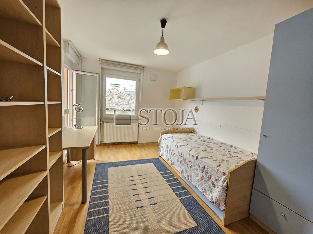 Location: Ljubljana City, Šiška, Podutik