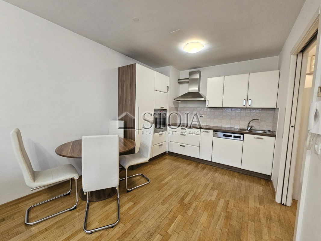 Lokacija: Ljubljana okolica, Trzin, Trzin