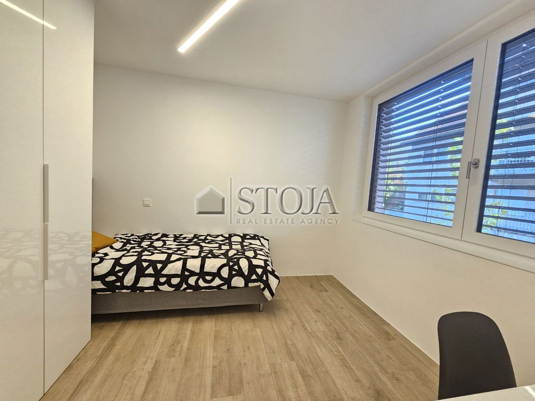 Lokacija: Ljubljana mesto, Šiška, Tacen