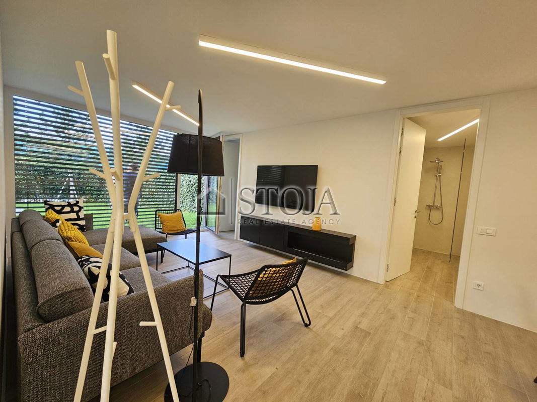 Lokacija: Ljubljana mesto, Šiška, Tacen