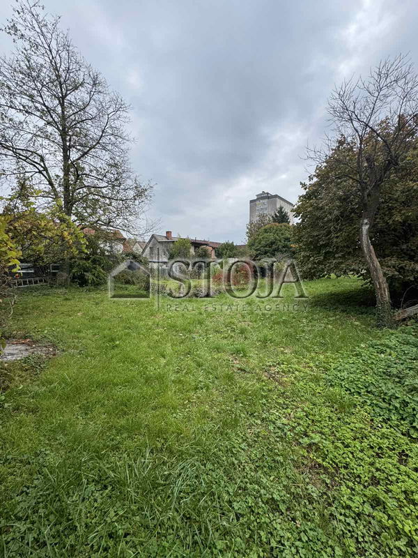 Lokacija: Ljubljana mesto, Center, Vodmat