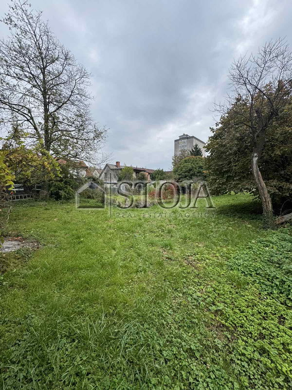 Lokacija: Ljubljana mesto, Center, Vodmat