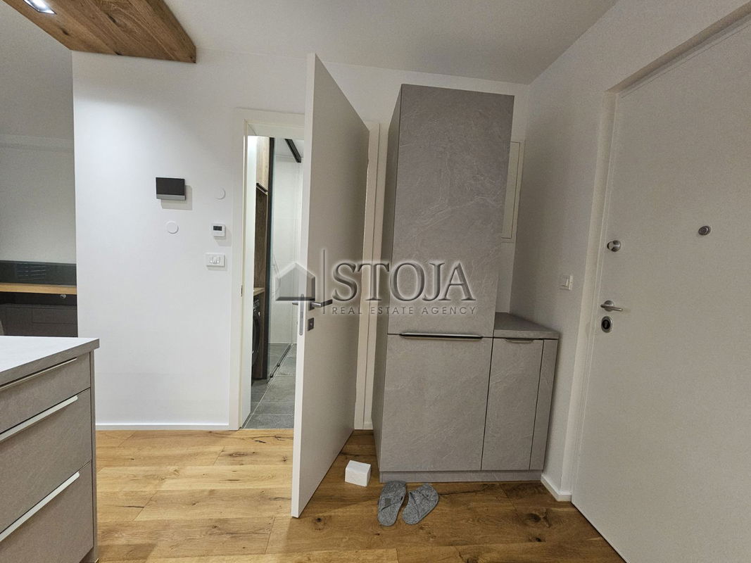 Lokacija: Ljubljana mesto, Vič-Rudnik, Črna vas