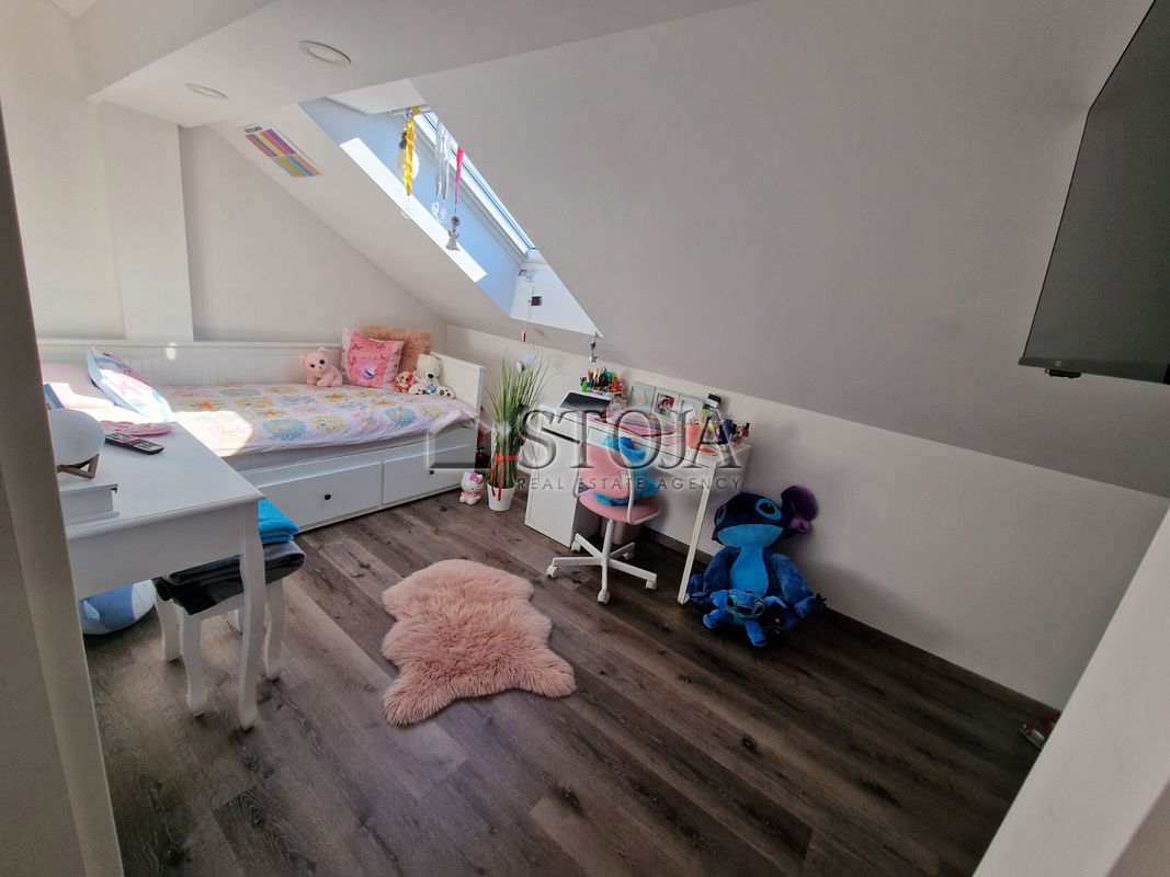 Lokacija: Gorenjska, Kranj, Žabnica