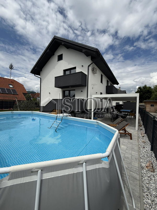 Lokacija: Gorenjska, Kranj, Žabnica