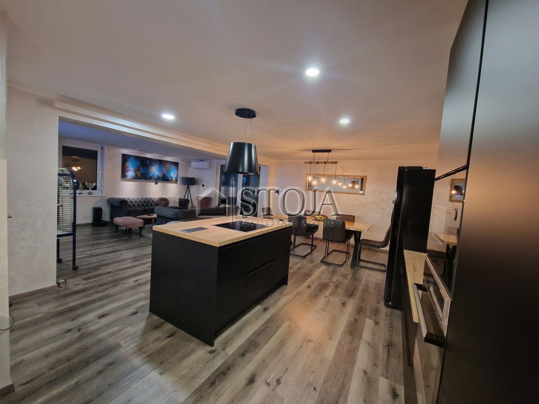 Lokacija: Gorenjska, Kranj, Žabnica