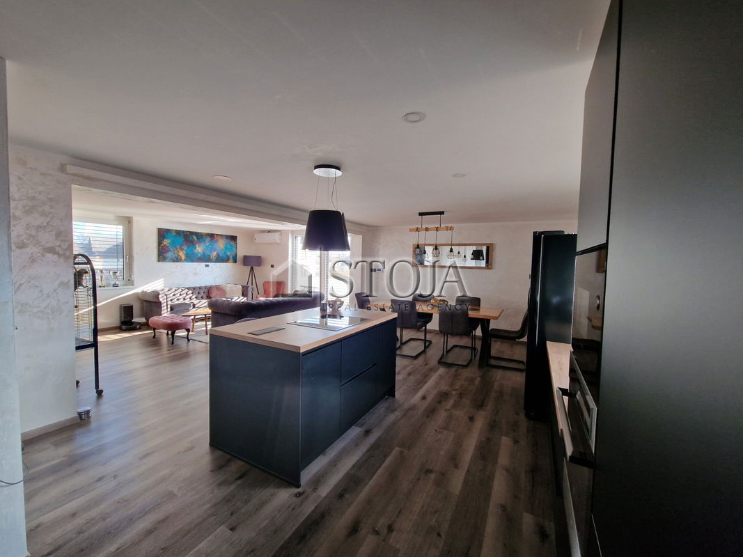 Lokacija: Gorenjska, Kranj, Žabnica