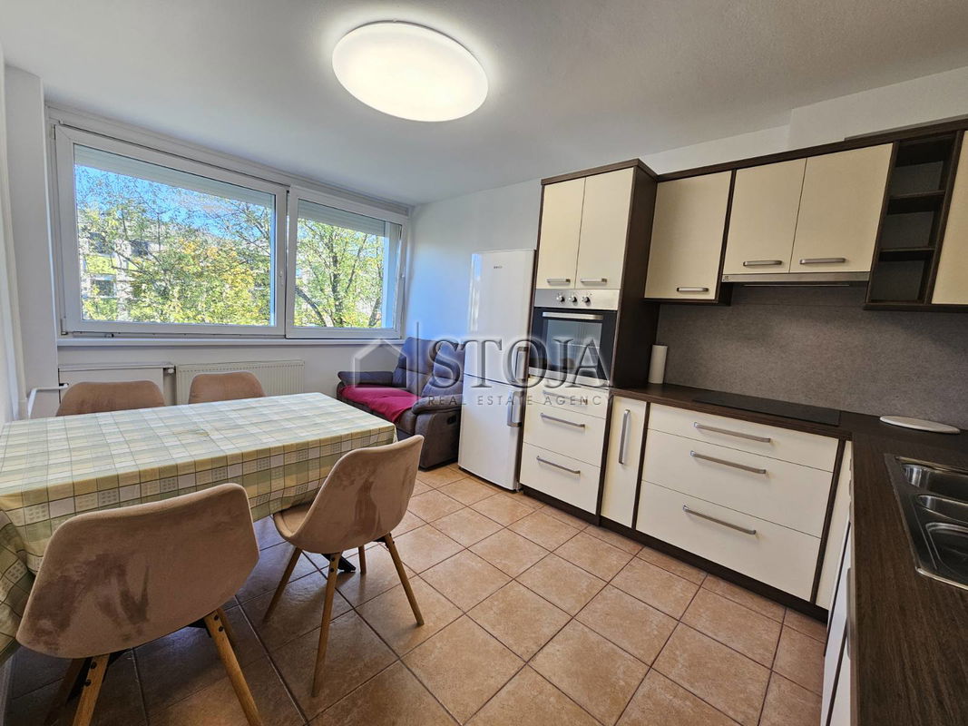 Lokacija: Ljubljana mesto, Šiška, Zg. Šiška