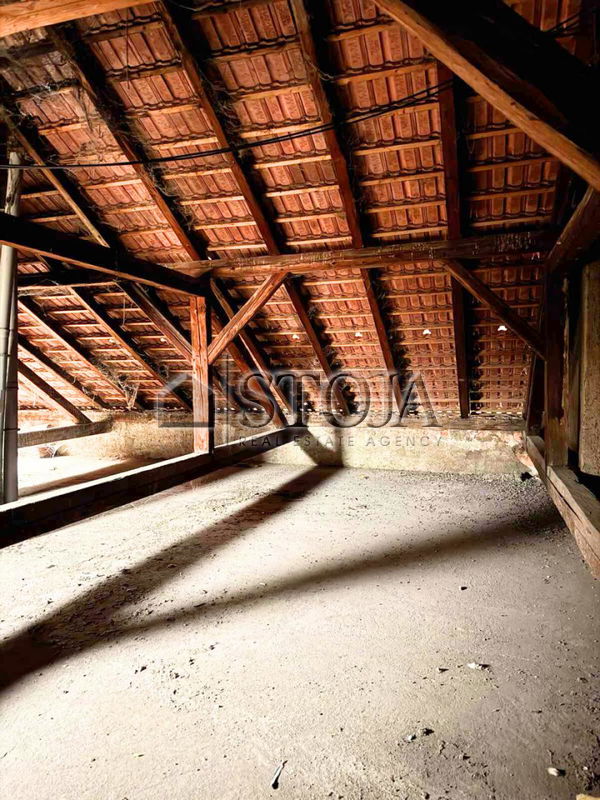 Lokacija: Ljubljana mesto, Center, Tabor