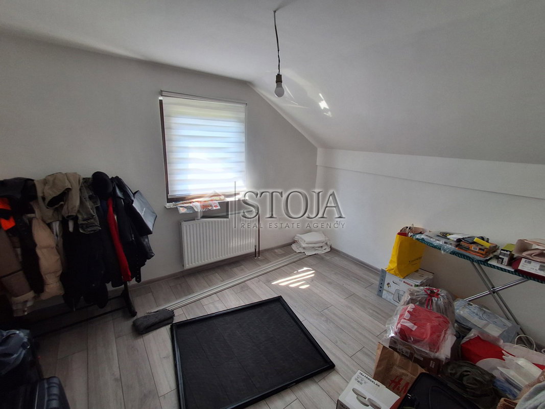 Lokacija: Ljubljana okolica, Dol pri Ljubljani, Senožeti