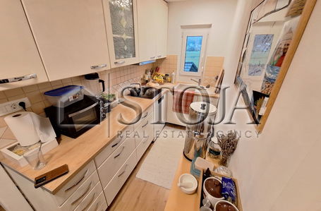 Location: Ljubljana City, Šiška, Stanežiče