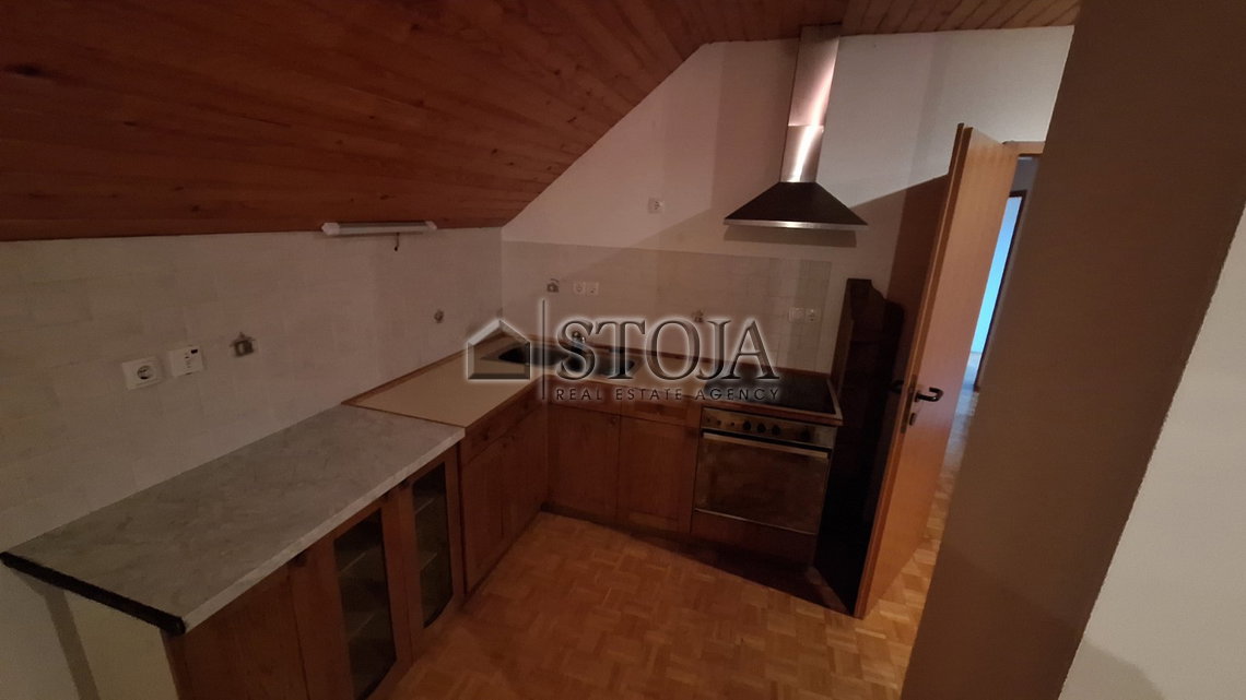 Lokacija: Ljubljana okolica, Lukovica, Spodnje Loke