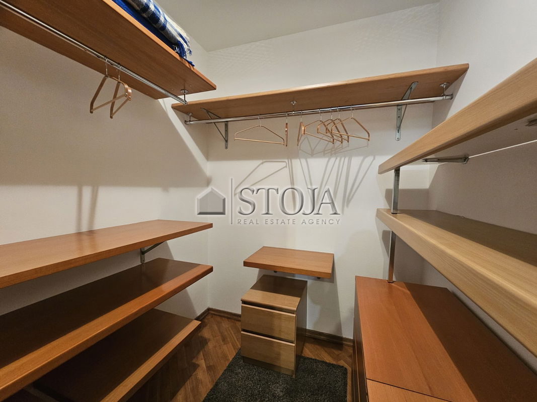 Lokacija: Ljubljana mesto, Center, Center