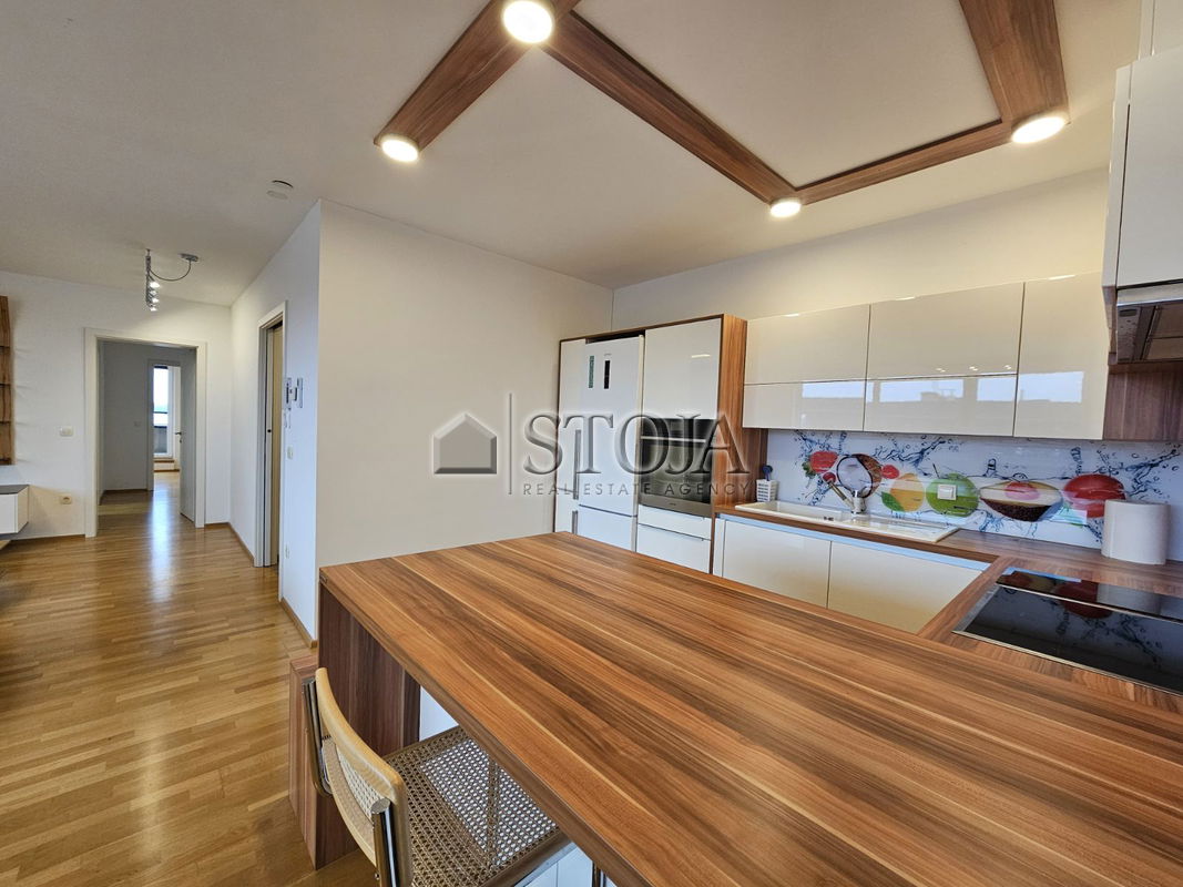 Lokacija: Gorenjska, Radovljica, Radovljica