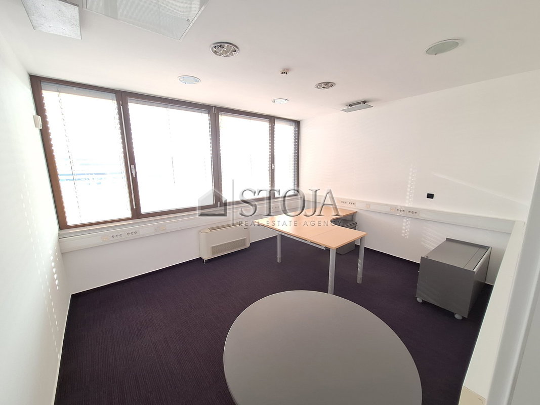 Location: Ljubljana mesto, Moste-Polje, BTC