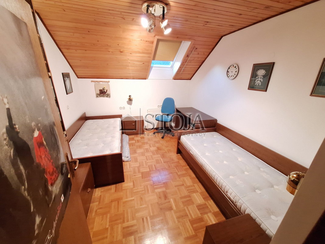 Lokacija: Gorenjska, Škofja Loka, Javorje