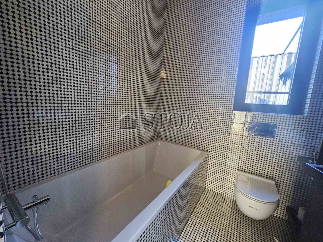 Location: Ljubljana mesto, Bežigrad, Bežigrad