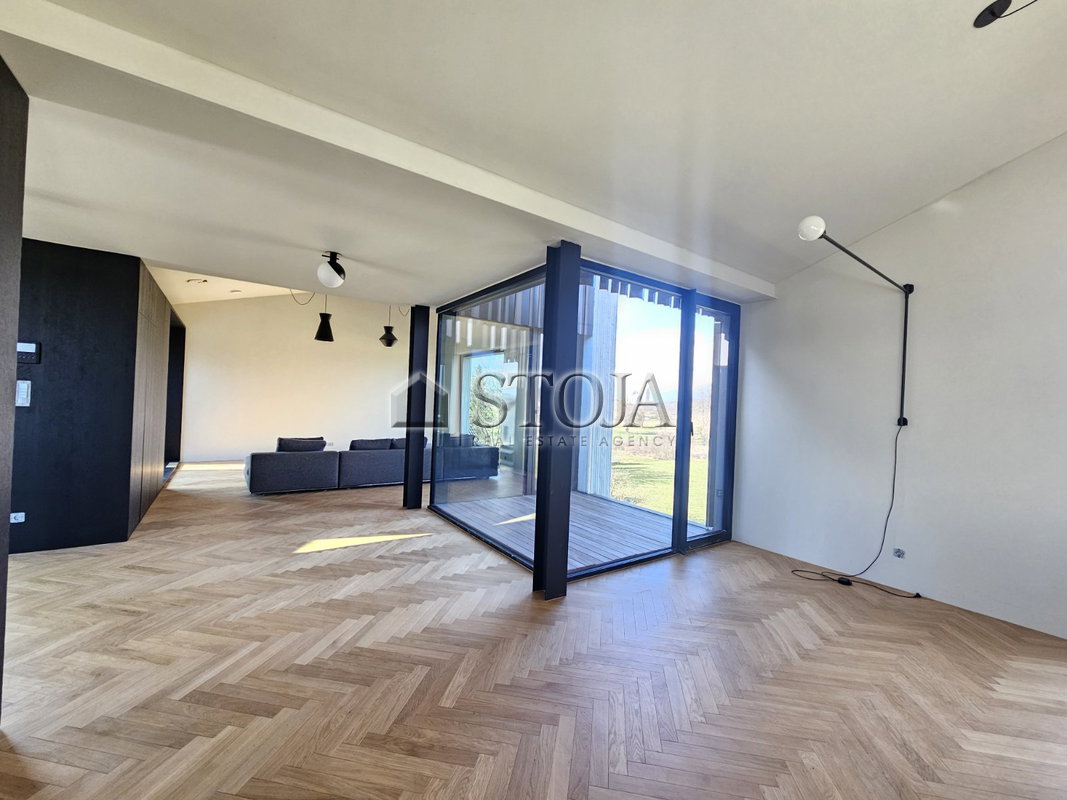 Location: Ljubljana mesto, Bežigrad, Bežigrad