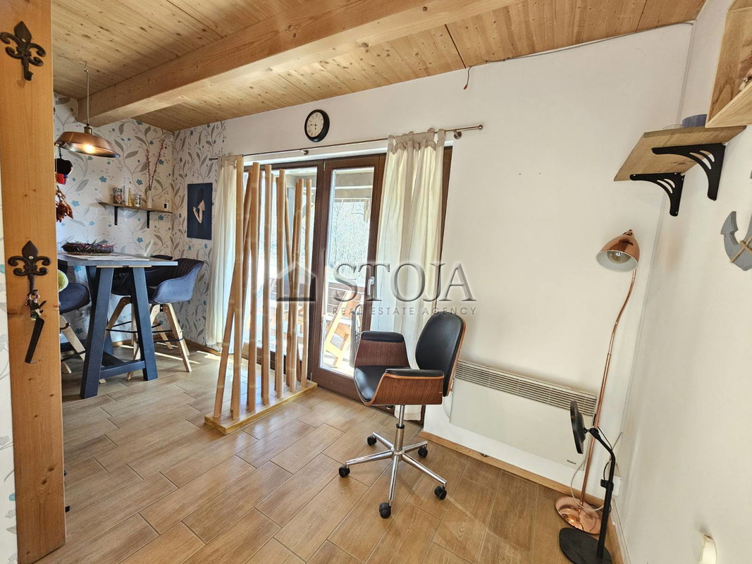 Lokacija: Gorenjska, Radovljica, Podnart