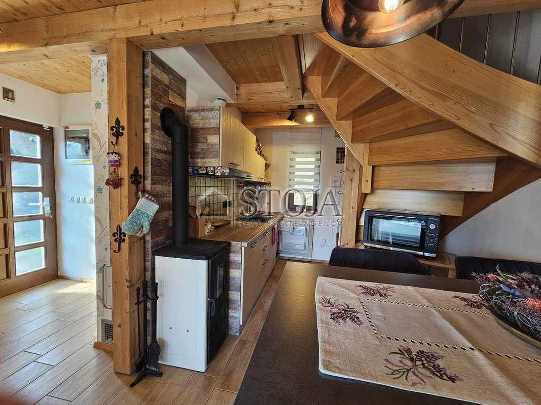 Lokacija: Gorenjska, Radovljica, Podnart