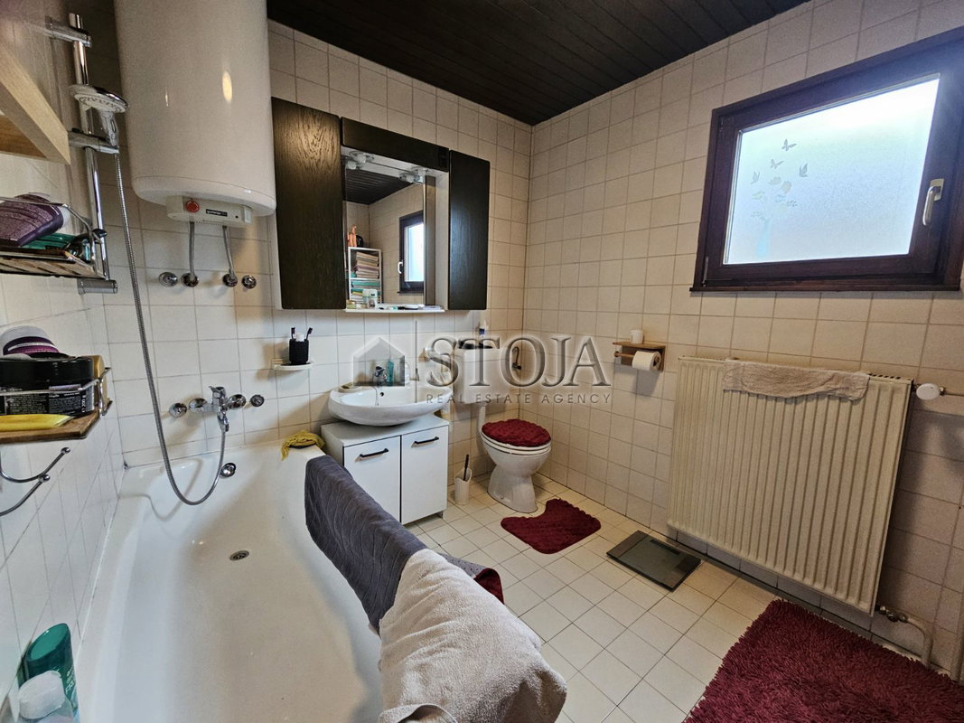 Lokacija: Gorenjska, Žirovnica, Žirovnica