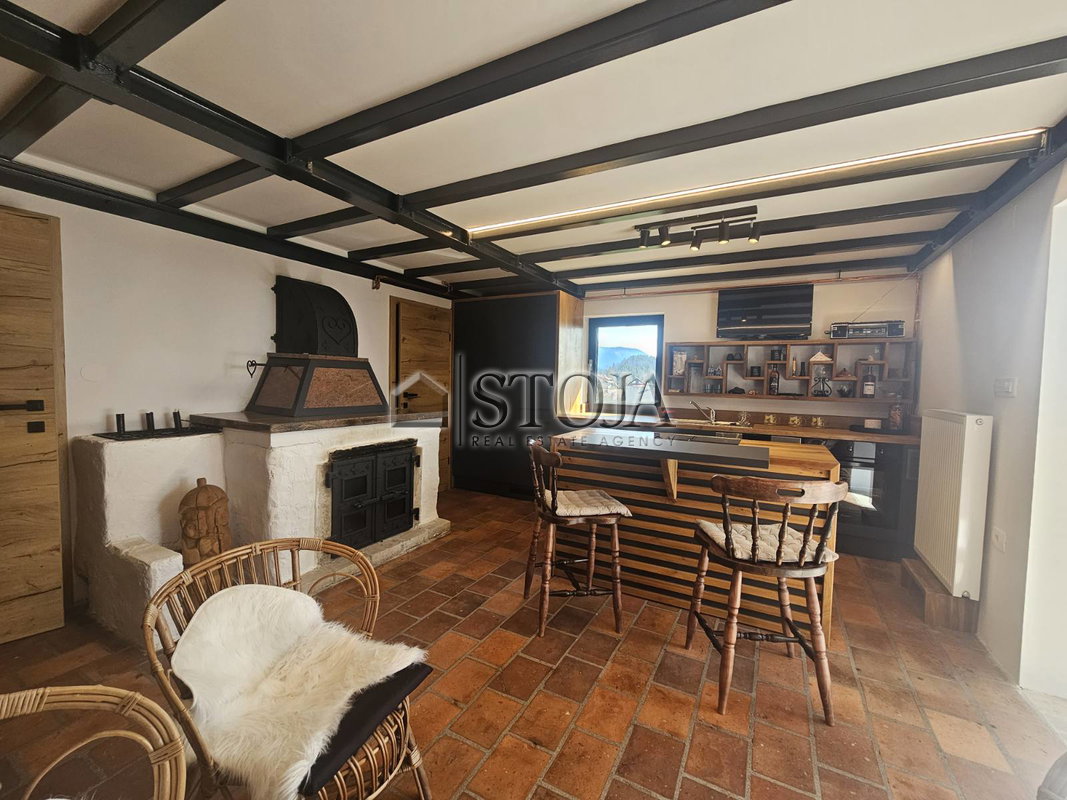 Location: Gorenjska, Cerklje na Gorenjskem, Apno